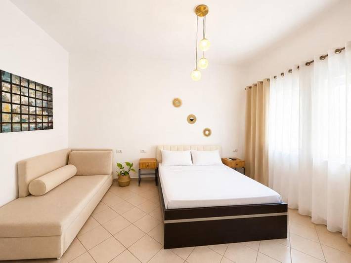 Maison d’hôte pour 3 personnes, avec terrasse et jardin à Saranda