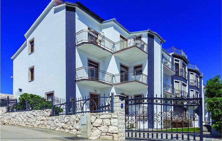 Ferienwohnung für 4 Personen, mit Terrasse, kinderfreundlich in Okrug Gornji