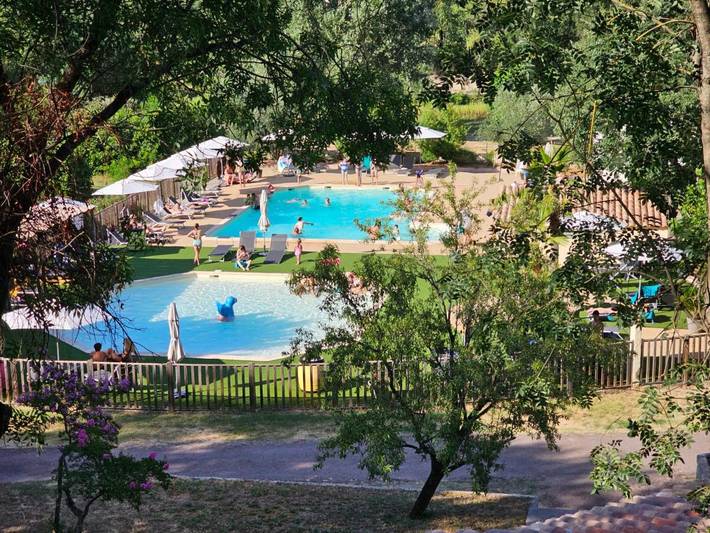 Location de vacances pour 8 personnes, avec bassin pour enfant et jardin ainsi que vue et piscine à Sauve - 2