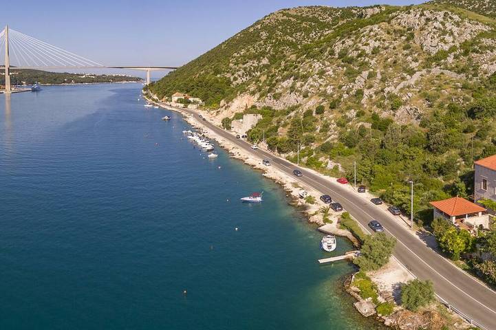 Ferienhaus für 16 Personen, mit Terrasse und Garten in Grad Dubrovnik
