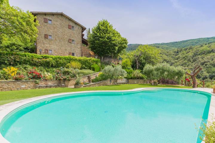 Casa vacanza per 15 persone, con Giardino e Piscina ad Arezzo
