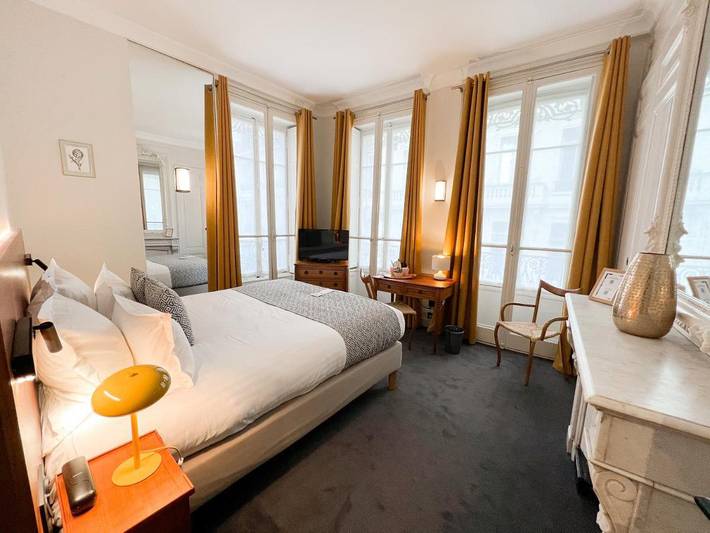 Hôtel pour 2 personnes, avec vue et terrasse, animaux acceptés dans Place Bellecour - 2