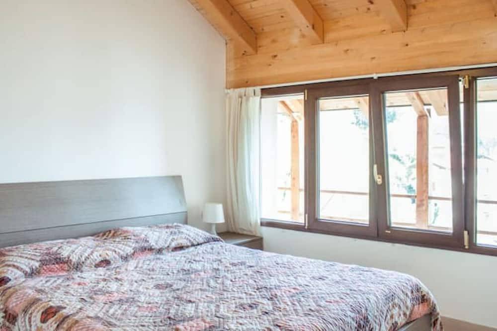 Cozy Lake-View Home with Garden, Starlink Wi-Fi and Relaxing Veranda in Bellano, Orobie Alpen West