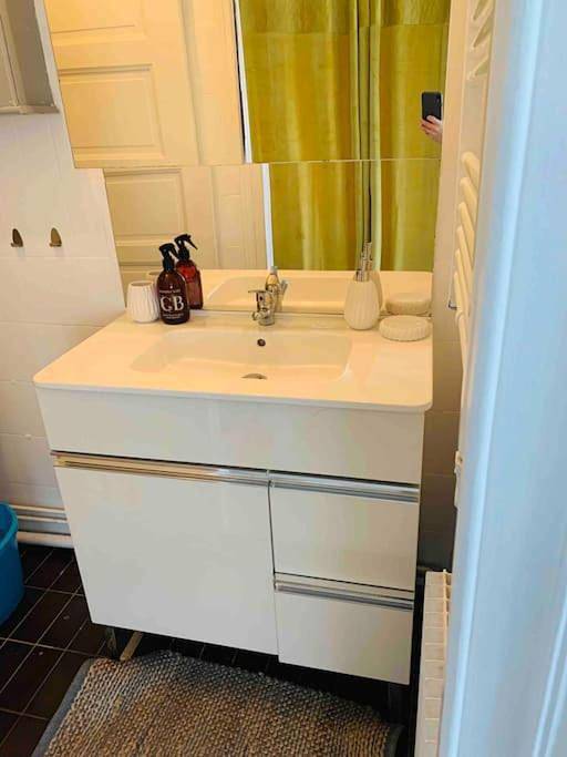 Appartement entier, One-Bedroom Apartment in Gan, Béarn