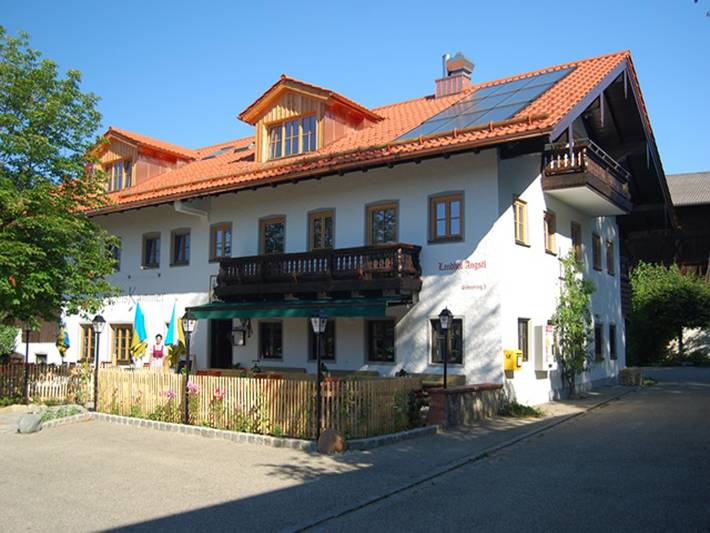 Pension für 2 Personen, mit Terrasse in Höslwang