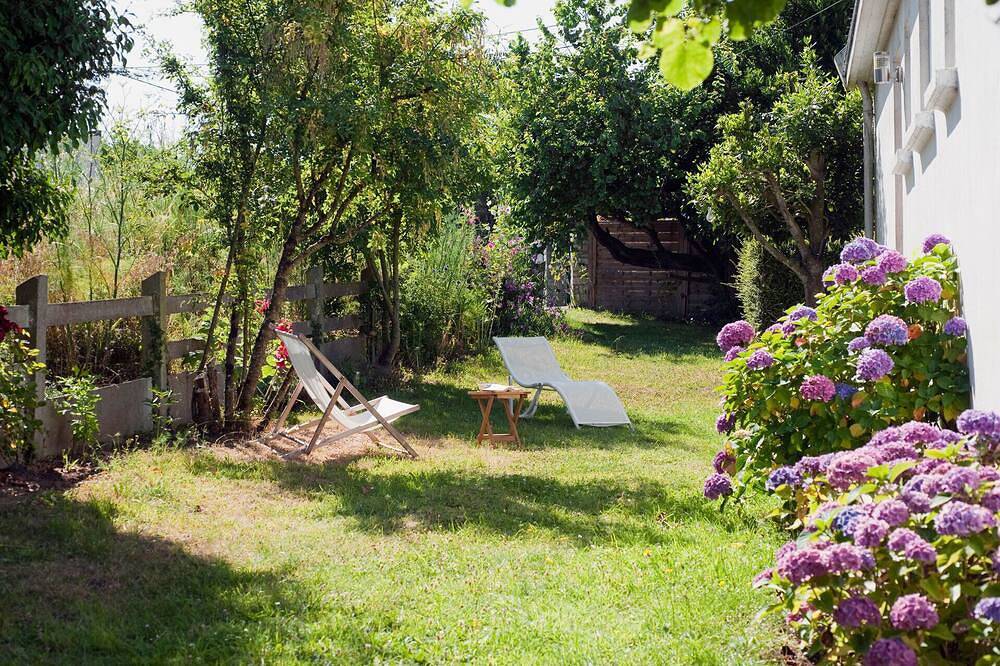Maison avec jardin proche des plages in Billiers, Côte des Mégalithes