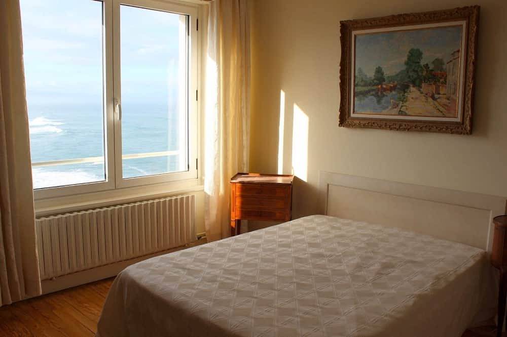 Appartement entier, Appartement  , comme un bateau sur la mer . Classement trois étoiles avec garage in Biarritz, Région de Bayonne