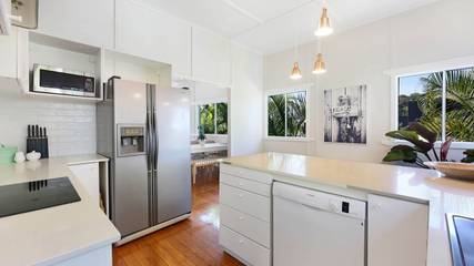 Holiday Letting for 5 People in Burleigh Heads, Queensland, Photo 2