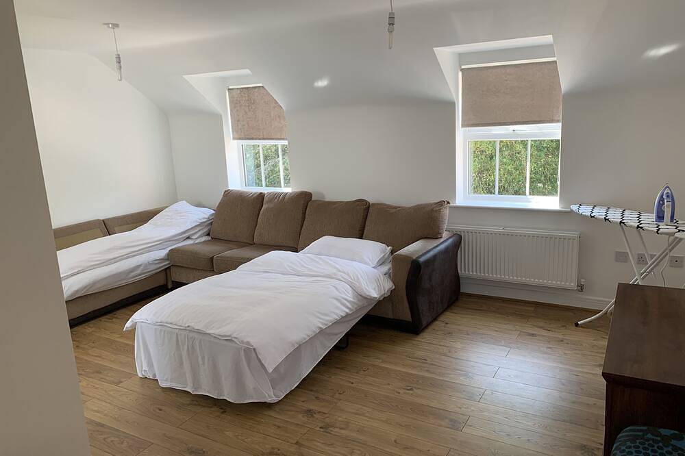 Entire apartment, Solihull apartment!! in Solihull, Birmingham Area
