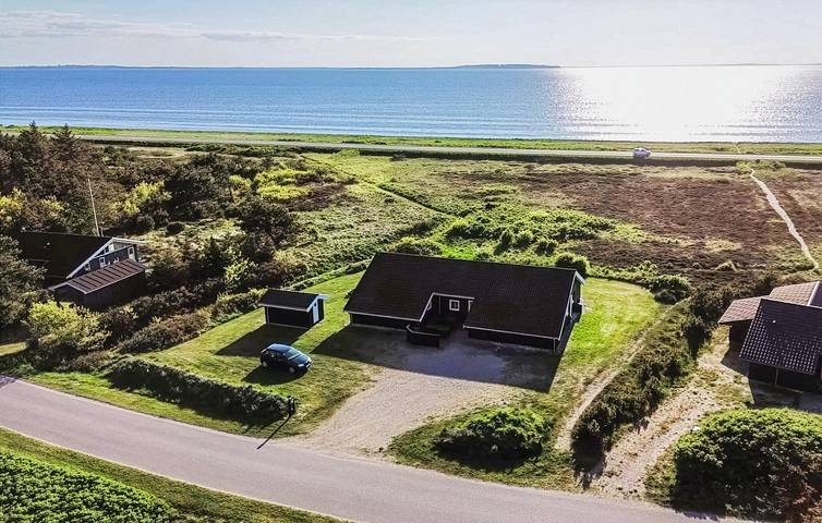 Ferieudlejning for 13 personer, med Terrasse og Jacuzzi såvel som Have og Pool i Trend