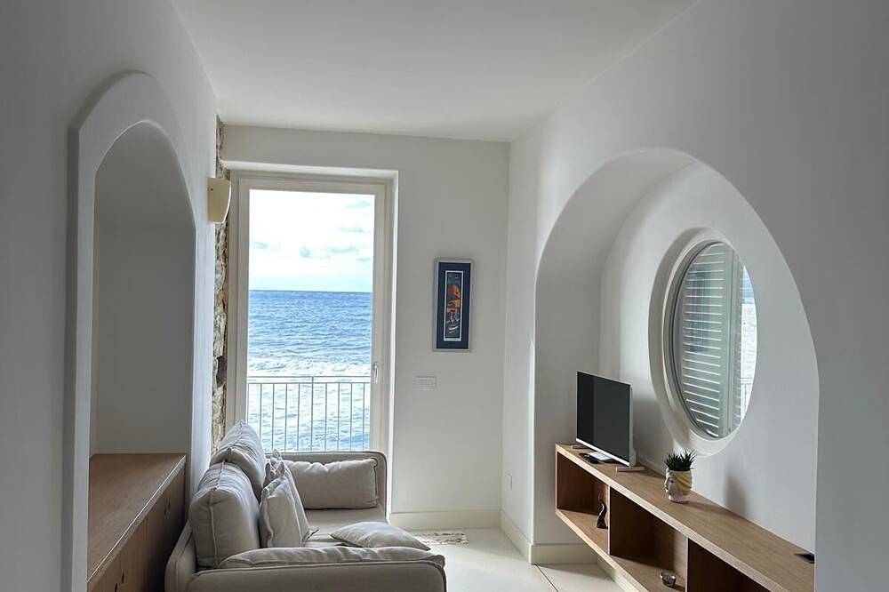 Apartamento entero, The window to the sea in Santa Maria di Castellabate, Cilento