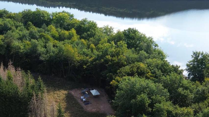 Gîte pour 2 personnes, avec vue et jardin, animaux acceptés dans Lac de Chaumeçon - 4