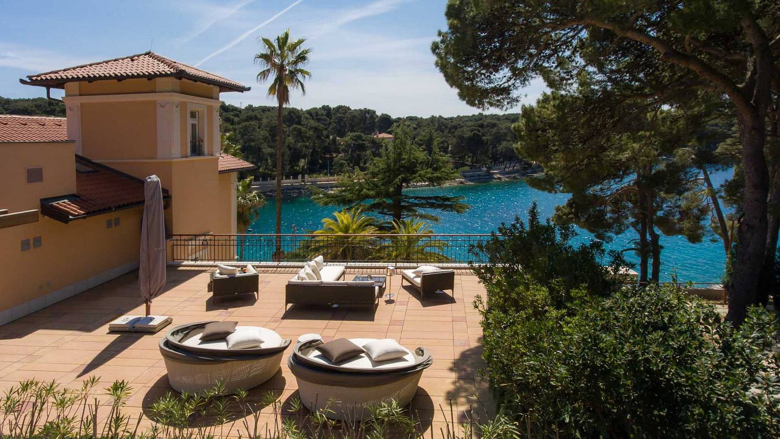 Grandiose Mali Losinj Villa | Villa Venera | 8 Bedrooms | Beach front in Mali Losinj, Lošinj (Kvarn Bay)