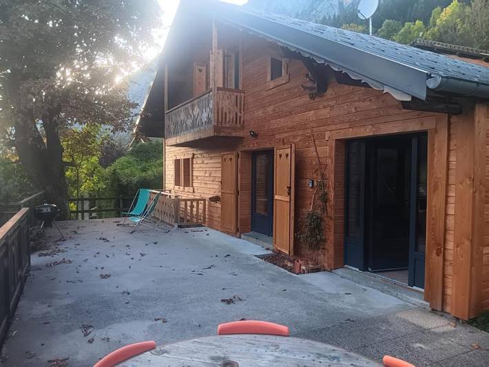 Chalet pour 10 personnes, avec jardin et vue, animaux acceptés à La Chapelle-d'Abondance