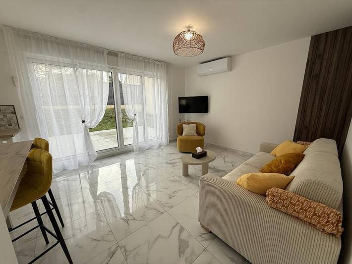 Gîte pour 4 personnes, avec jardin et terrasse à Montry - 2