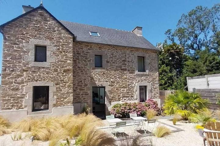 Location de vacances pour 10 personnes, avec Jacuzzi à Plouzévédé
