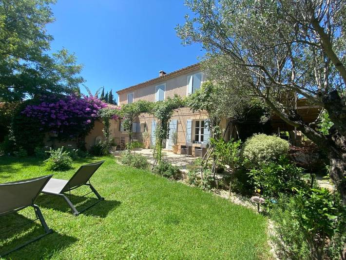 Maison d’hôte pour 2 personnes, avec jardin ainsi que vue et piscine à Paradou - 2