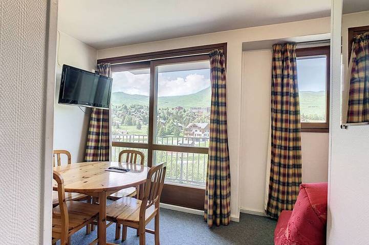 Gîte pour 4 personnes, avec balcon/terrasse dans Office De Tourisme La Toussuire