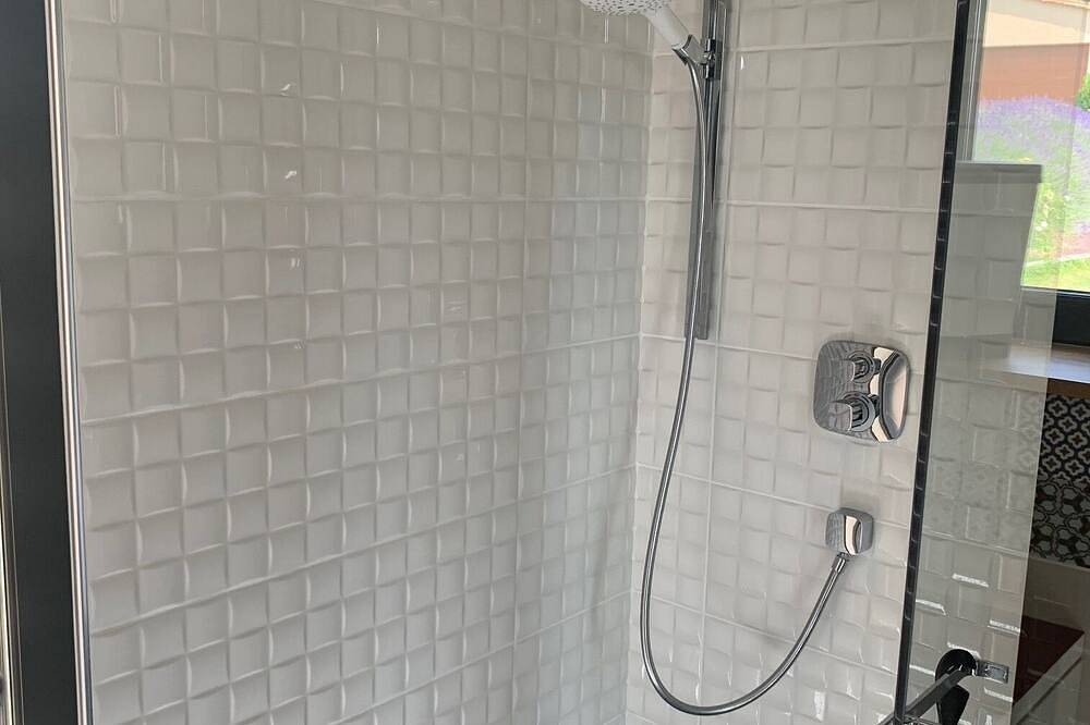 Charming little house with all comforts for relaxing in the countryside in Rouffignac-Saint-Cernin-de-Reilhac, Périgord Noir