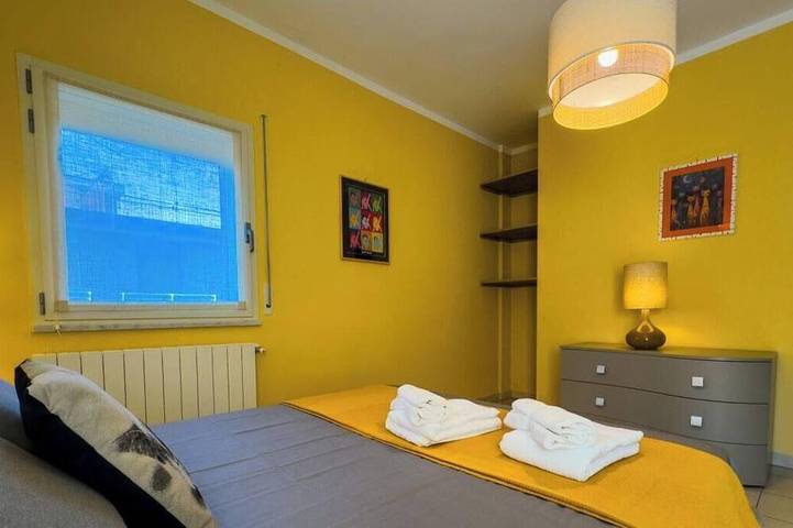 Appartement entier, [Plages à 400m] Garage Free • Terrasse • ​​Smarttv in Spotorno, Riviera di Ponente