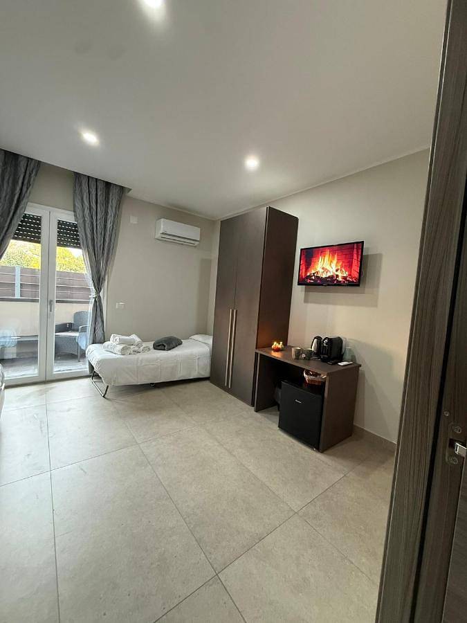 B&b per 3 persone, con piscina e terrazza, con animali domestici in Sant'Egidio del Monte Albino