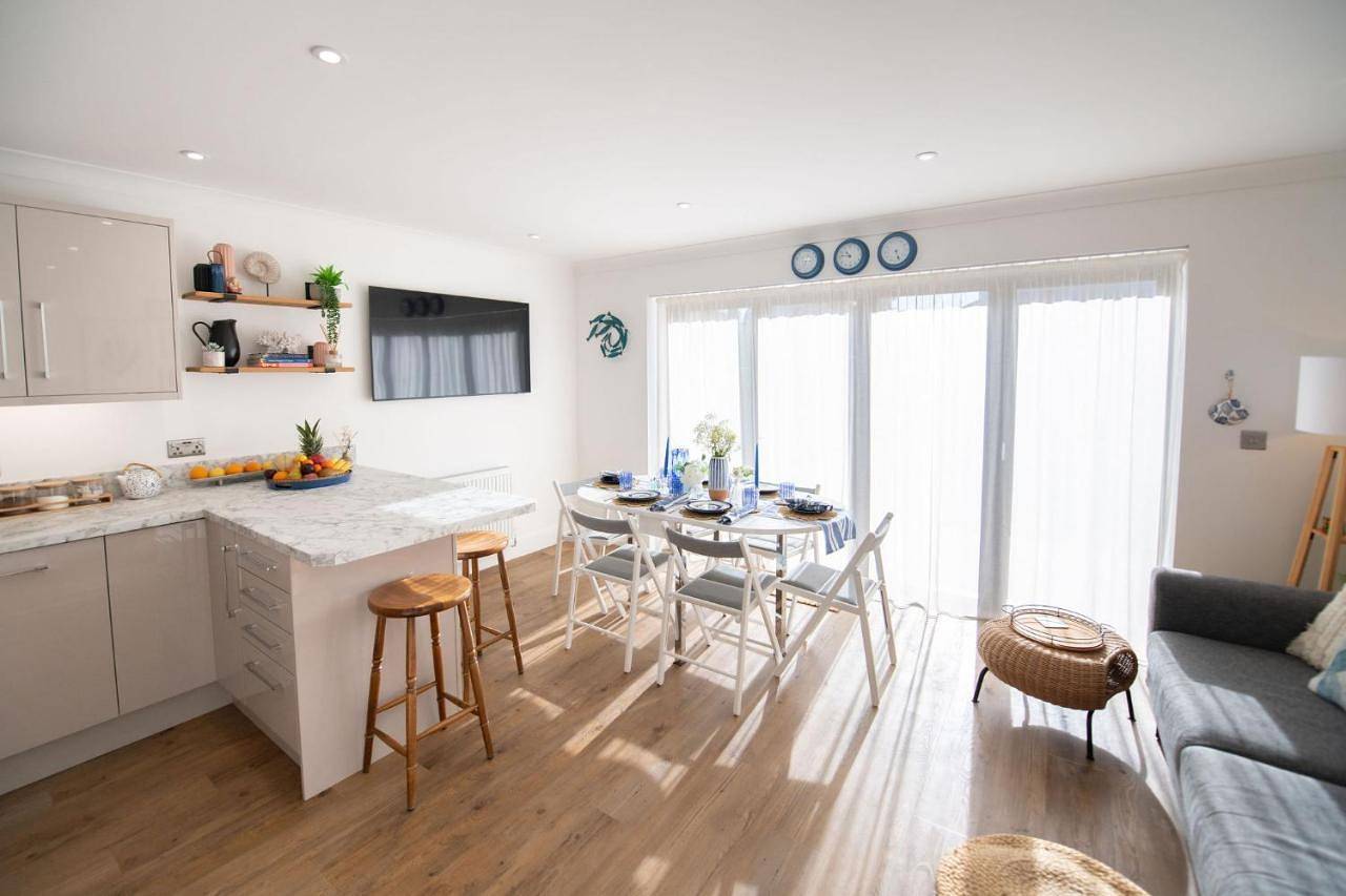 Three-Bedroom House in Frinton on Sea, Frinton and Walton