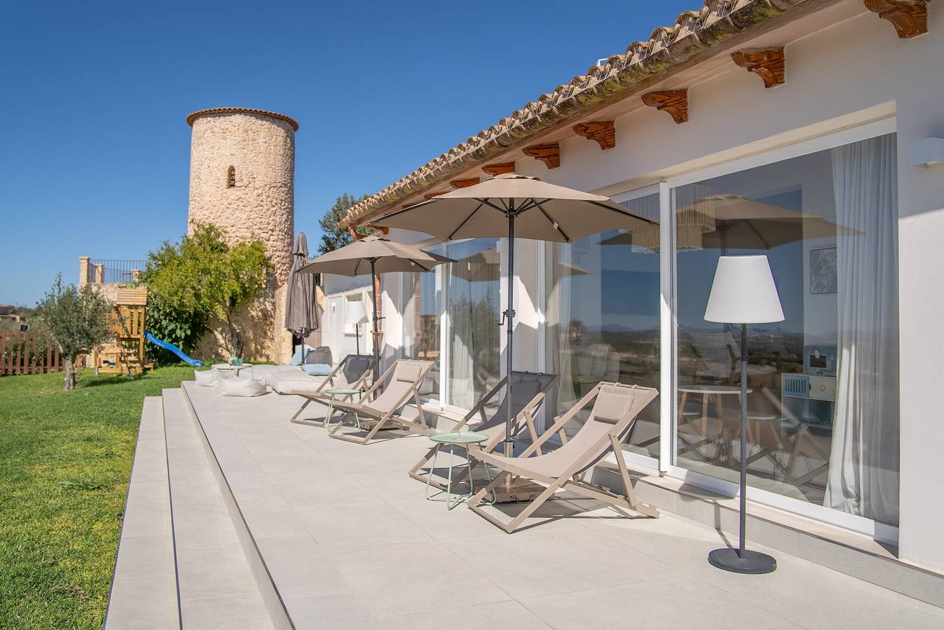 Casa Vacacional 'Luxury Finca Es Moli Pool Tennis' con Vista a la Montaña, Wi-Fi y Aire Acondicionado in Ariany, Interior de Mallorca