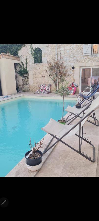Maison d’hôte pour 6 personnes, avec jardin et piscine, animaux acceptés à Saint-Germain-de-la-Rivière