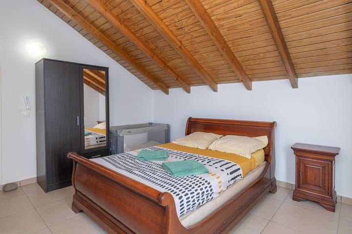 Apartamento entero, Colline - Proche plage - Terrasse in Le Moule, Guadalupe