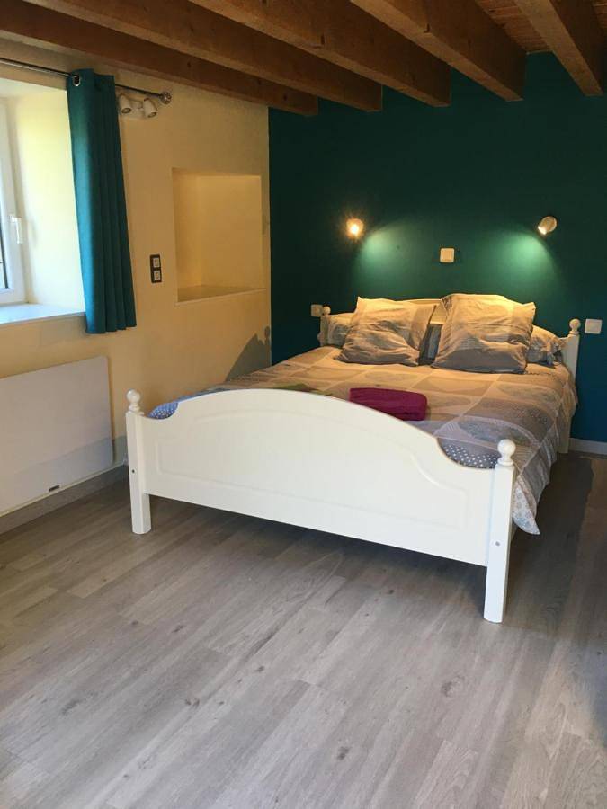 One-Bedroom House in Cenves, Région de Villefranche-sur-Saône