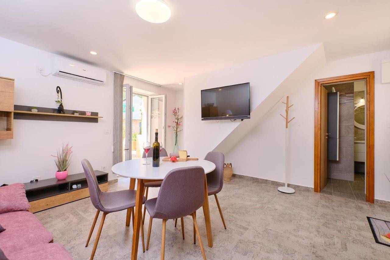 Ganze Wohnung, Two-Bedroom Apartment in Cunski, Lošinj (Kvarner Bucht)