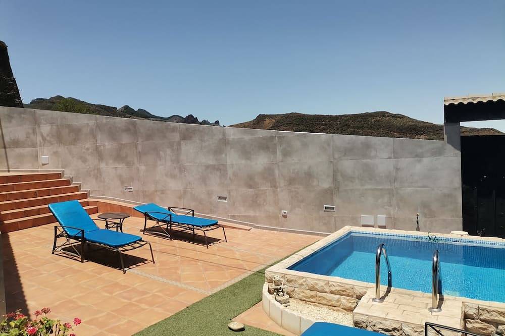 Casa tipica Canaria con piscina y wifi en las montañas de Telde. in Telde, Gran Canaria Este