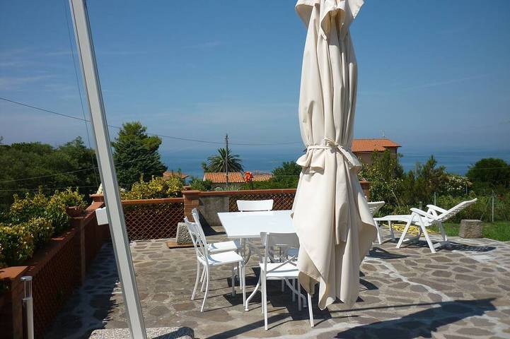 Villa für 8 Personen, mit Balkon und Garten auf Elba