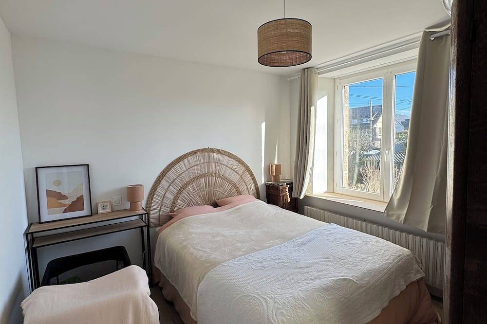 Maison 2 en 1 , à 300 m de la plage, au cœur du village in Ploumanac'h, Perros-Guirec
