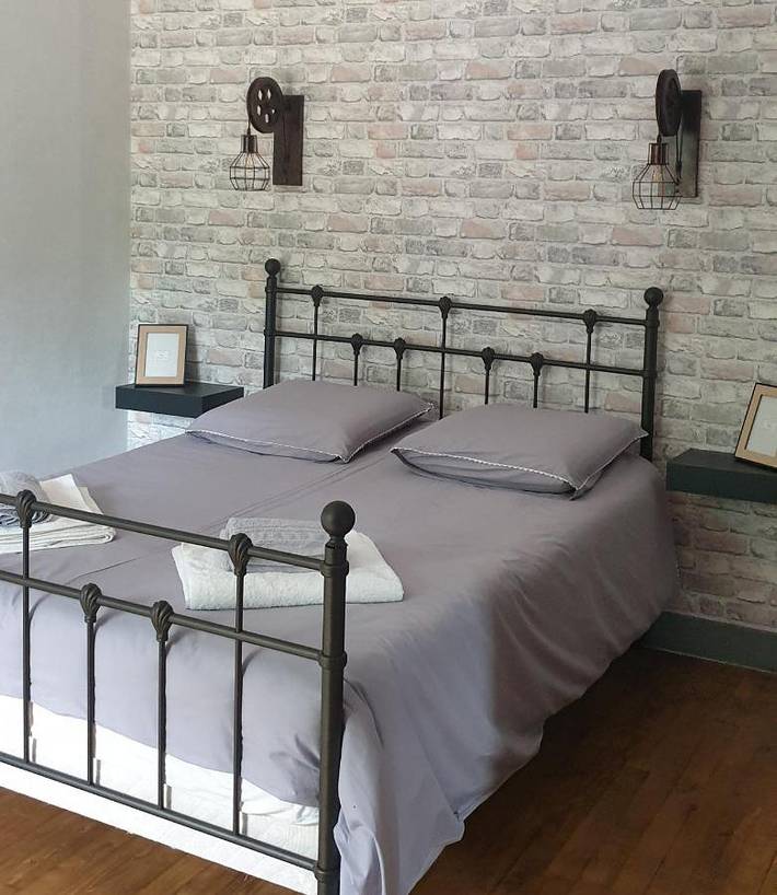 Gîte pour 2 personnes, avec piscine ainsi que jardin et vue à Saint-Paul-Lizonne - 4