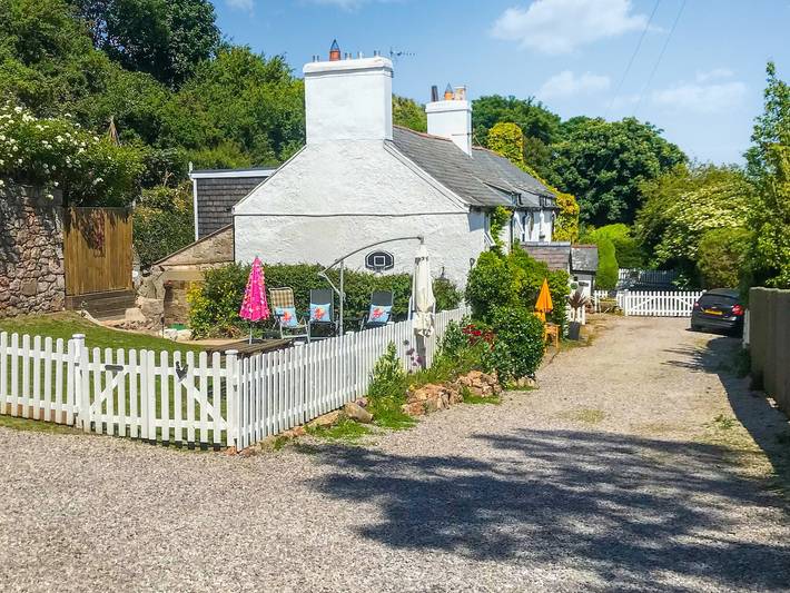 Cottage for 7 people, with garden, with pets in Rhos on Sea