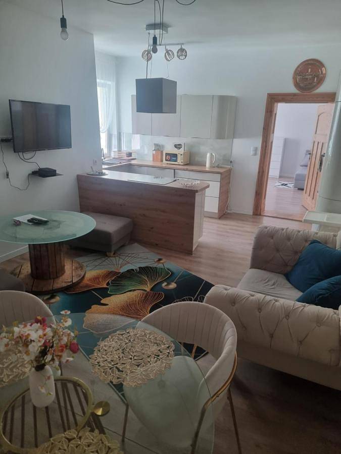 Cały apartament, Three-Bedroom Apartment in Świdnica, Dolny Śląsk
