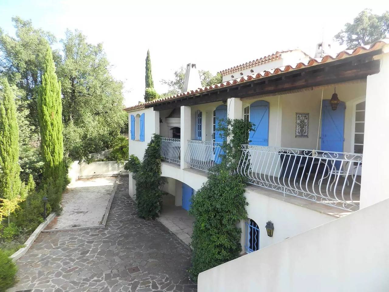 Houses & Villas for 8 People in La Londe-les-Maures, Toulon region