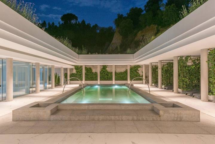 Hôtel pour 2 personnes, avec piscine ainsi que jardin et sauna, animaux acceptés à Santa Coloma de Farners - 3