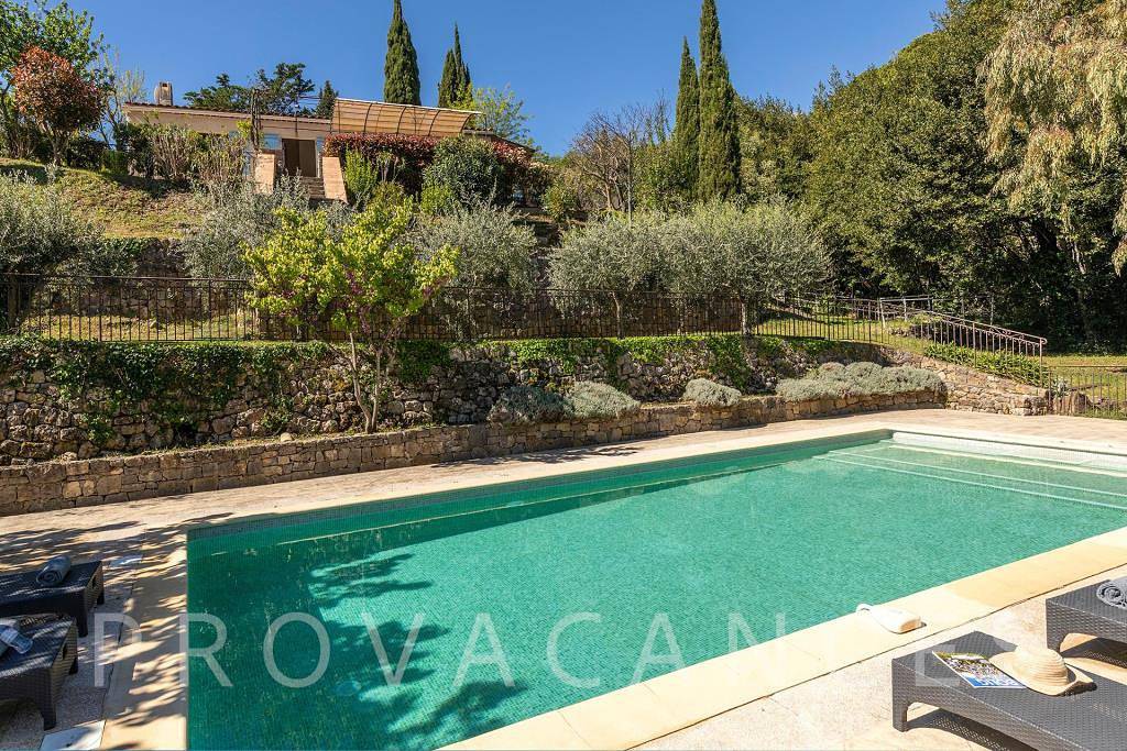 Villa with pool within walking distance to Seillans in Seillans, Draguignan region