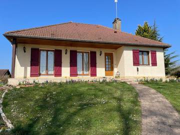 Gîte pour 6 personnes, avec jardin et vue à Saint-Germain-du-Bois