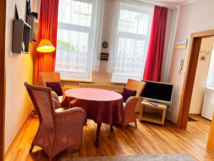 Ferienwohnung für 2 Personen, mit Garten und Terrasse in Warnemünde - 3