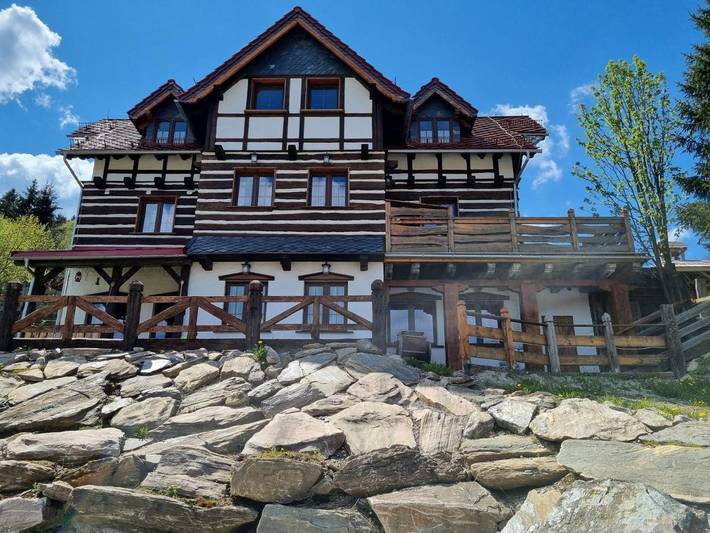 Apartament wakacyjny dla 8 osób, z ogród i jacuzzi w Duszniki-Zdrój