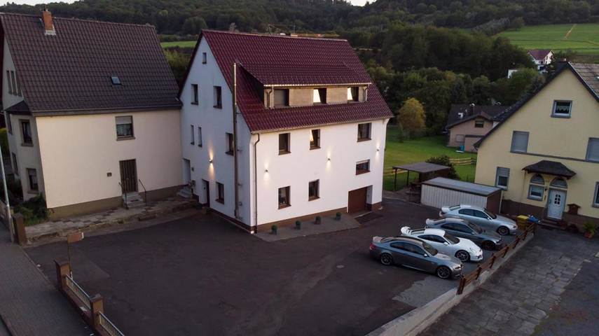 Ferienwohnung für 6 Personen, mit Ausblick und Balkon in Adenau