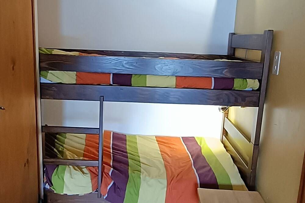 Appt dans chalet, 6 personnes, 2 chambres, terrasse privative, 2 salles de bains in La Chapelle-d'Abondance, Les Portes du Soleil