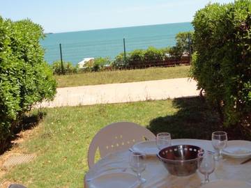 Gîte pour 4 personnes, avec piscine et balcon dans Plage Lazaret