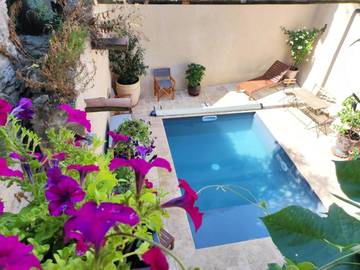 Location de vacances pour 10 personnes, avec piscine et balcon à Saint-Bonnet-du-Gard