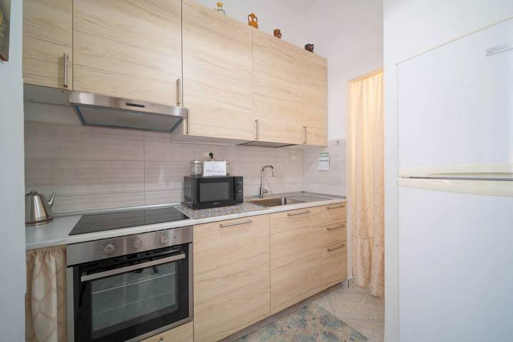 Ganze Wohnung, Ferienwohnung für 6 Personen mit Balkon/Terrasse in Lama Monachile (Polignano a Mare), Polignano A Mare