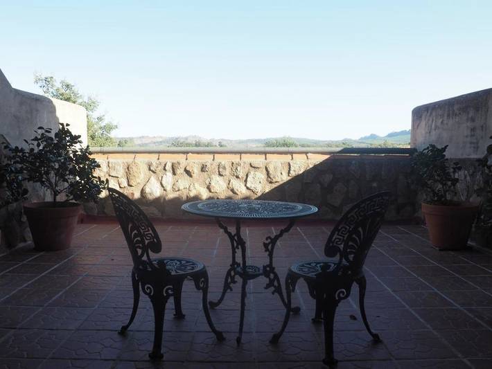 Hotel para 3 personas, con piscina y jardín además de terraza y vistas en Valencia de Alcántara - 2