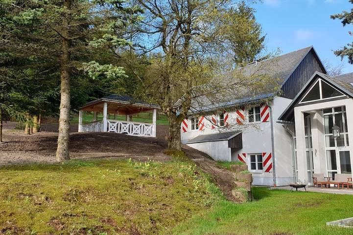 Ferienhaus für 12 Personen, mit Garten und Terrasse